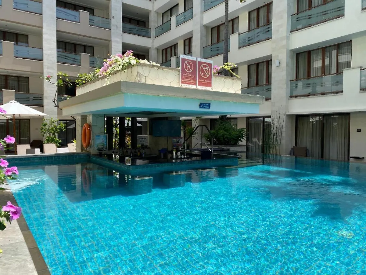 Apartment Stylish 2 Bedroom Penthouse Apt, Newly Refreshed, 50 Mbps, Pool, Gym, Resto Kuta