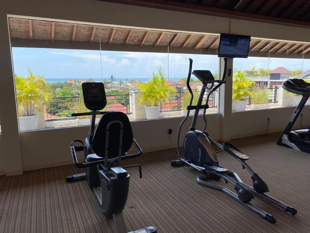 Stylish 2 Bedroom Penthouse Apt, Newly Refreshed, 50 Mbps, Pool, Gym, Resto Kuta  Kuta (Bali)