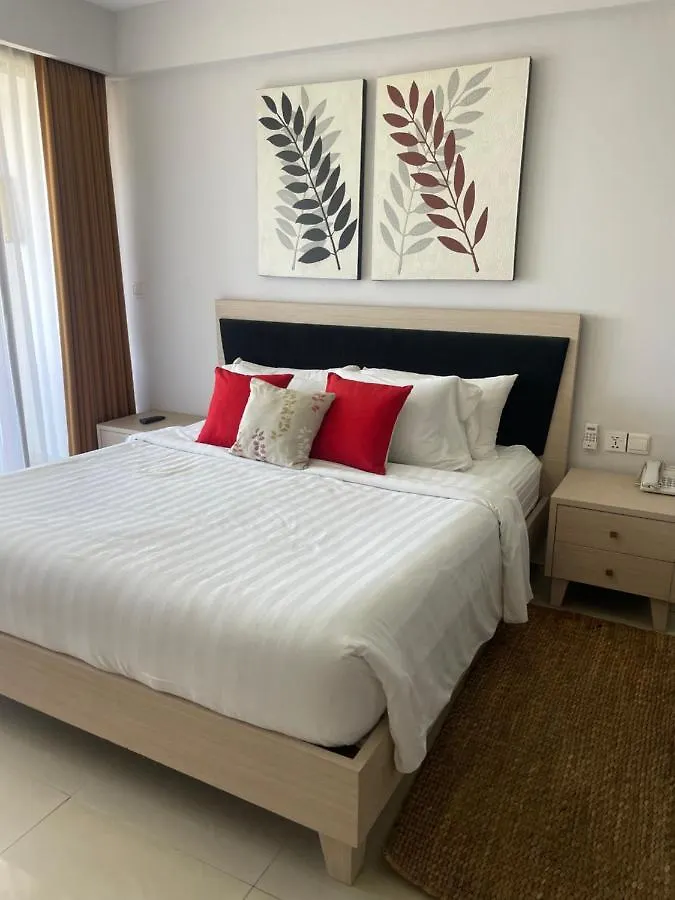 Stylish 2 Bedroom Penthouse Apt, Newly Refreshed, 50 Mbps, Pool, Gym, Resto Kuta  0*, Kuta (Bali) Indonesia